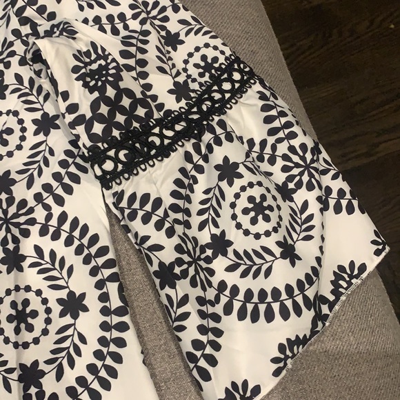 Cute cover up/dress - Picture 3 of 3